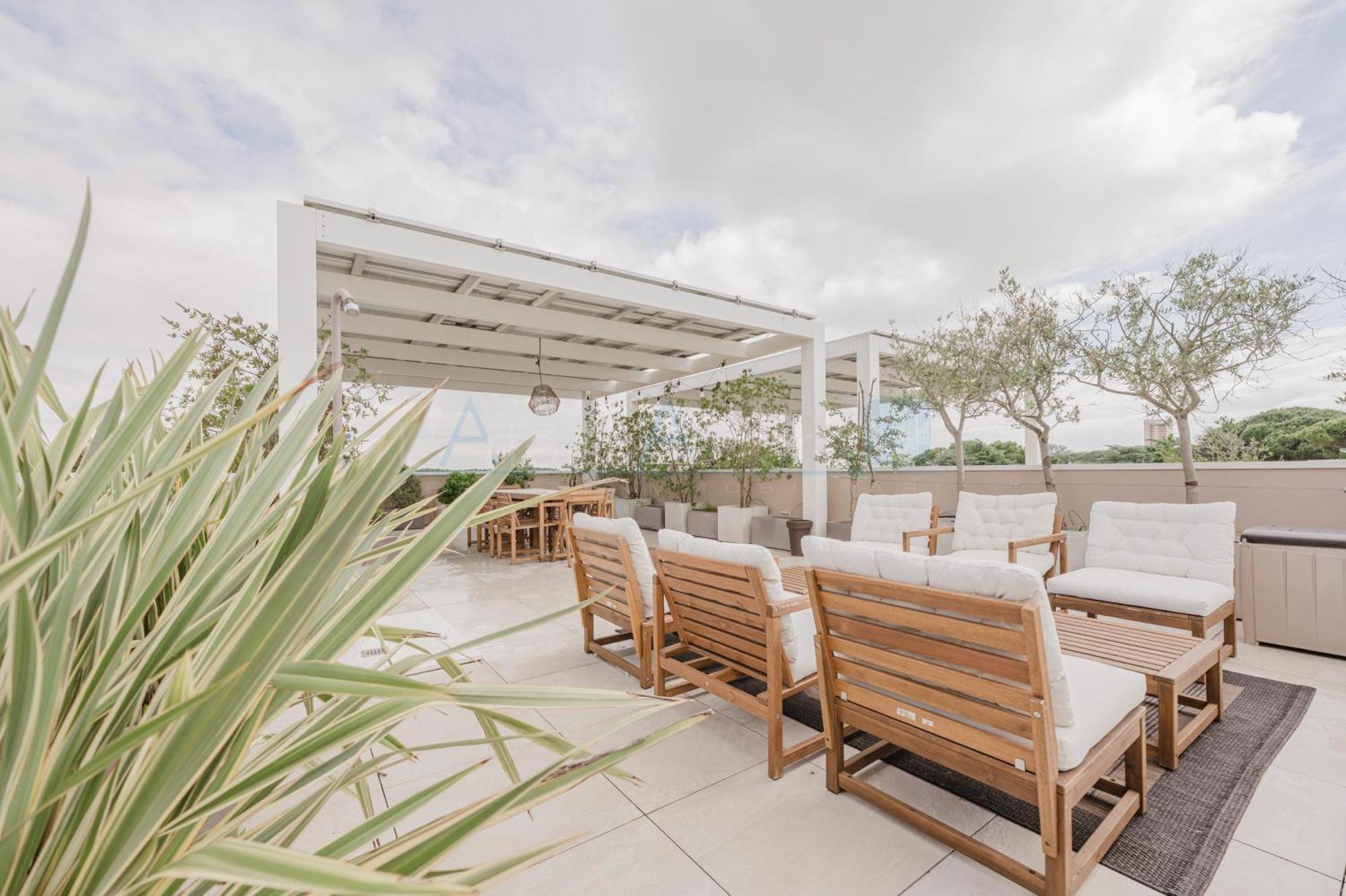 The Rooftop Pineta Apartment *